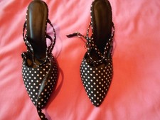 Polka dot quick release crepe
