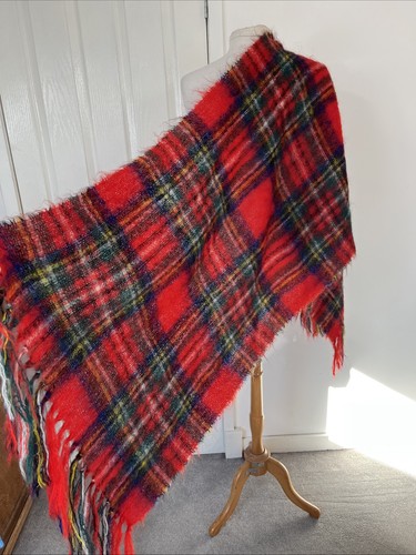 Large vintage red tartan - red,