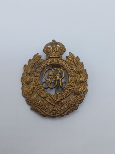 Royal engineers cap badge - royal,