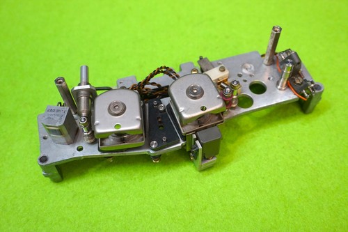 Head block track s - ,