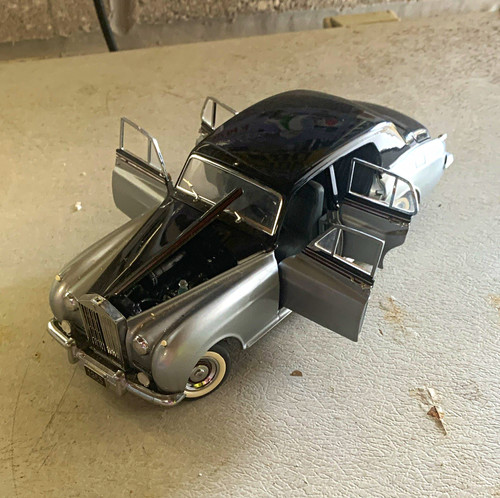 Silver black diecast door - silver/black, 4-door