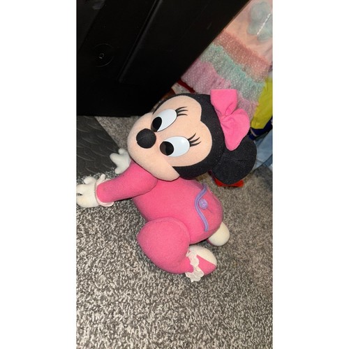 1995 crawling minnie mouse - minnie,