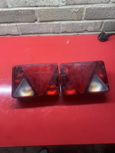 Erde 122 car - 122, lights