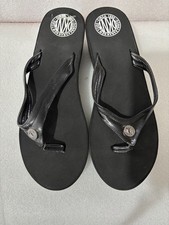 DKNY Black Platform Flip Flops Sandals Size 7 Summer Beach