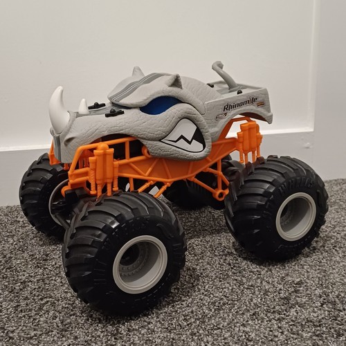 Hot wheels monster truck - hot,