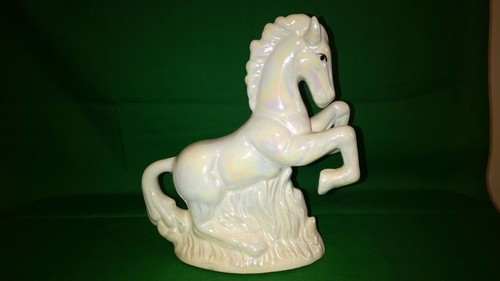 Horse figurine porcelain - horse,