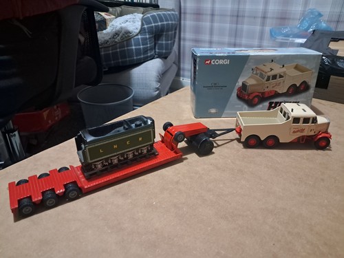 Model flatbed trailer - 1:50, and
