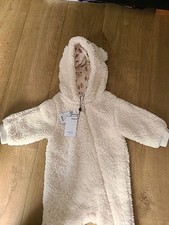 M&CO CREAM FURRY TEDDY BEAR HOODED SNOWSUIT & BOOTIES AGE 12 - 18 MONTHS NEW TAG