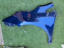 TOYOTA AVENSIS FRONT WING