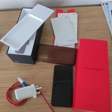 OnePlus 9  Cracked screen