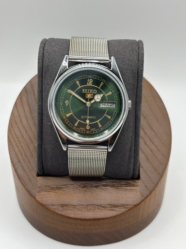 Seiko green dial - 5,