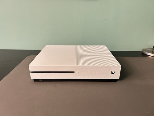 Xbox one white 1tb - one,