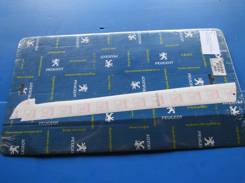 Right window trim for - trim,