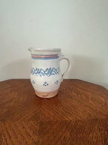 Earthenware pottery hand
