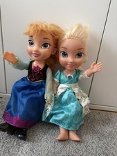 Singing Frozen Dolls