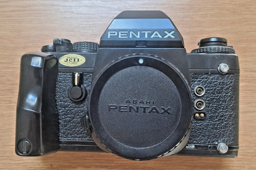 Pentax slr good condition - lx,