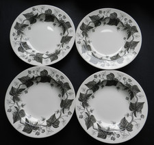 SET OF FOUR WEDGWOOD OF ETRURIA AND BARLASTON 'NAPOLEON IVY' SOUP BOWLS - 23CM