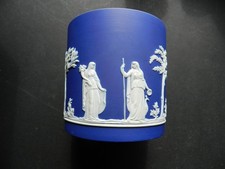WEDGWOOD COBALT BLUE JASPERWARE GRECIAN BISCUIT BARREL, C. 1958 NO LID - 13CM