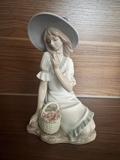 Nao by Lladro 1365 " Meadow