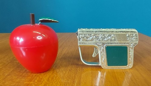 Vintage novelty tape measures - novelty,