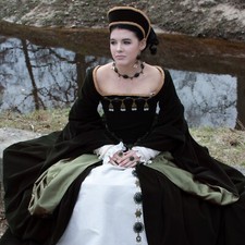 Tudor Gown in Velvet