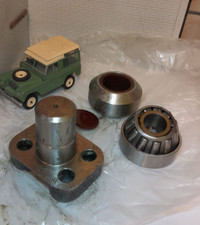 Land Rover Series 2, 2a, 3 Swivel Top pin and bush & bottom bearing Front Axle