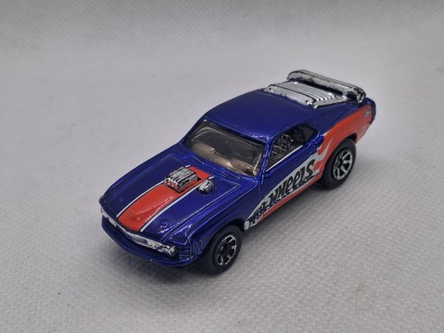 Hot wheels mustang mach - hot,