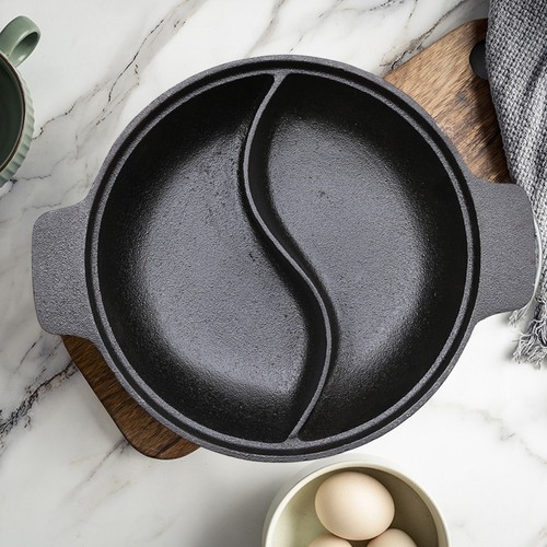 Cast iron hot pot with - hot,