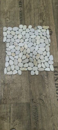Cream pebble mosaic tile - cream,
