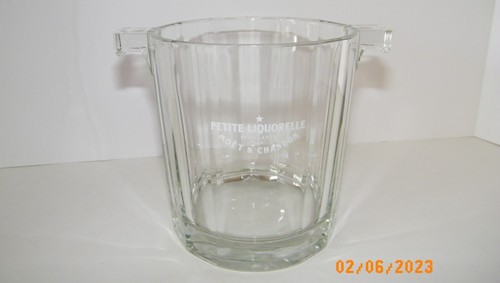 Moet chandon petite - &,