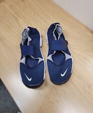 Older Boys Girls Navy Nike Air Rift Sandals Trainers Size 5.5 EU 38.5