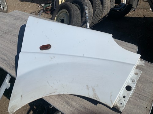 Drivers wing white - wing,