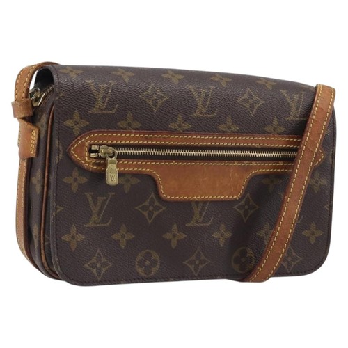 Louis vuitton monogram saint - vuitton,