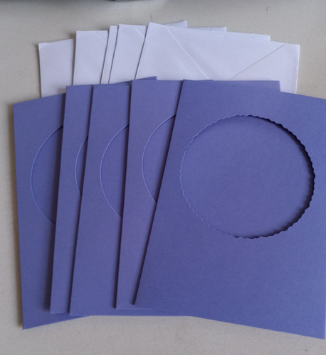 Lilac round aperture - ,