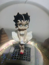Betty Boop Snow Globe