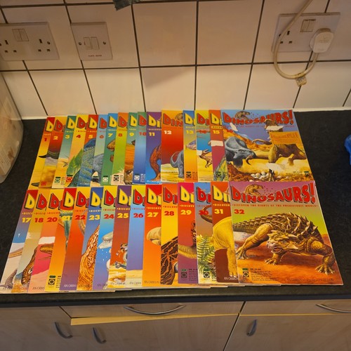Dinosaurs magazine orbis - magazine,