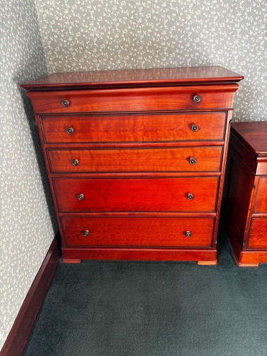 Mahogany cherry wood - /,