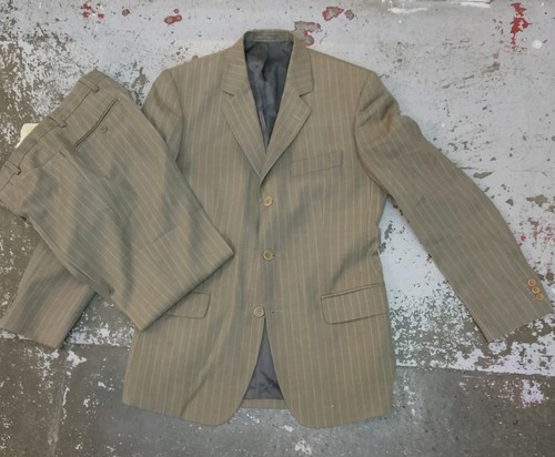 Jigsaw piece men - piece, striped