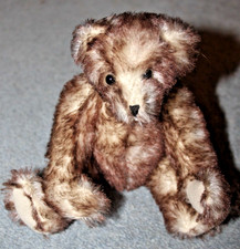 Shotzi bear artist sue - bear,, artist,