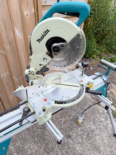 Makita mitre saw and stand - mitre,