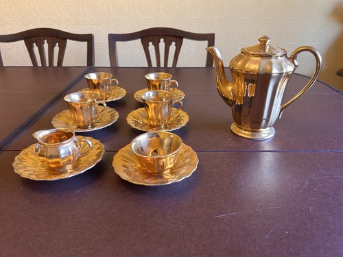 Vintage 22ct gold lustre - ,