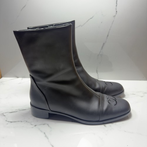 Chanel black leather - chanel,