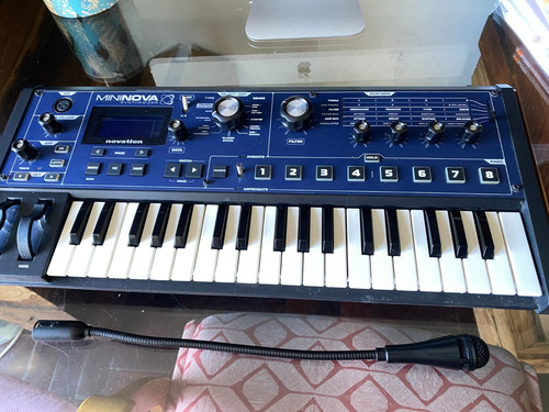 Novation mininova synthesiser - mininova,