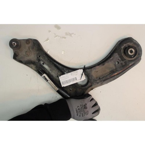 Front lower suspension arm - lower, rh