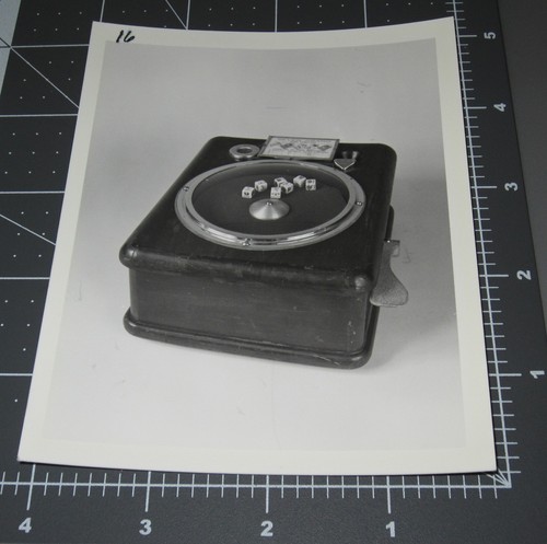 Coin operated seven grand - operated,
