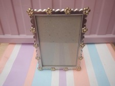 VINTAGE/OLDER METAL FLORAL PICTURE FRAME
