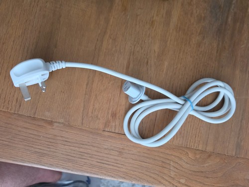 White mains power - mains, cable