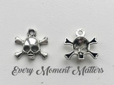 10 x Tibetan Silver SKULL &