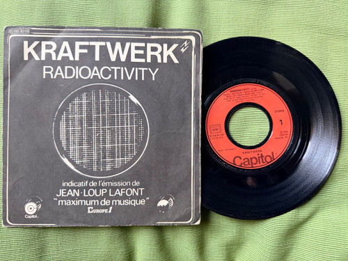 Kraftwerk radioactivity 7 - kraftwerk,
