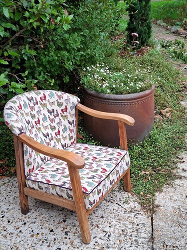 Funky retro chair lamas - , price
